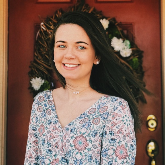 Meet your Posher, Elizabeth - Picture 5 of 5